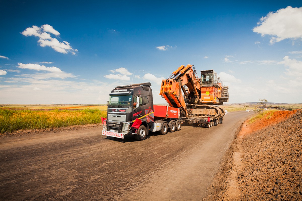 Transcor carrying mining equipment